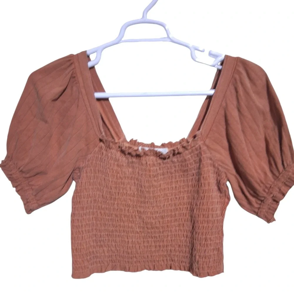 Free People Smocked Bodice Women's size Medium Ribbed Puff Sleeve Peasant Top‎